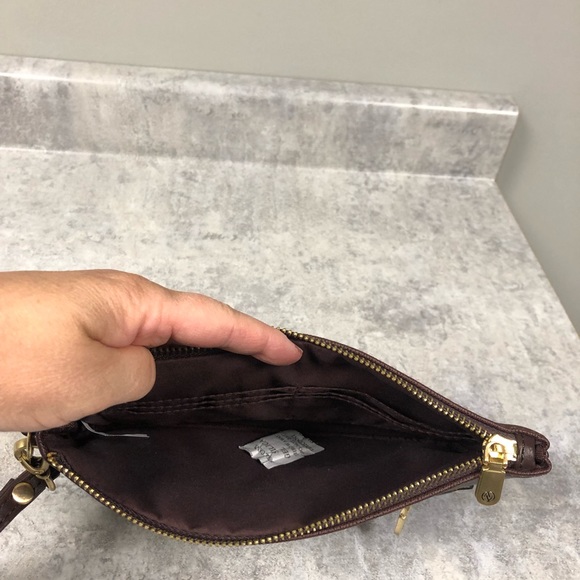 Adrienne clutch -perfect size-NEW - Picture 4 of 4